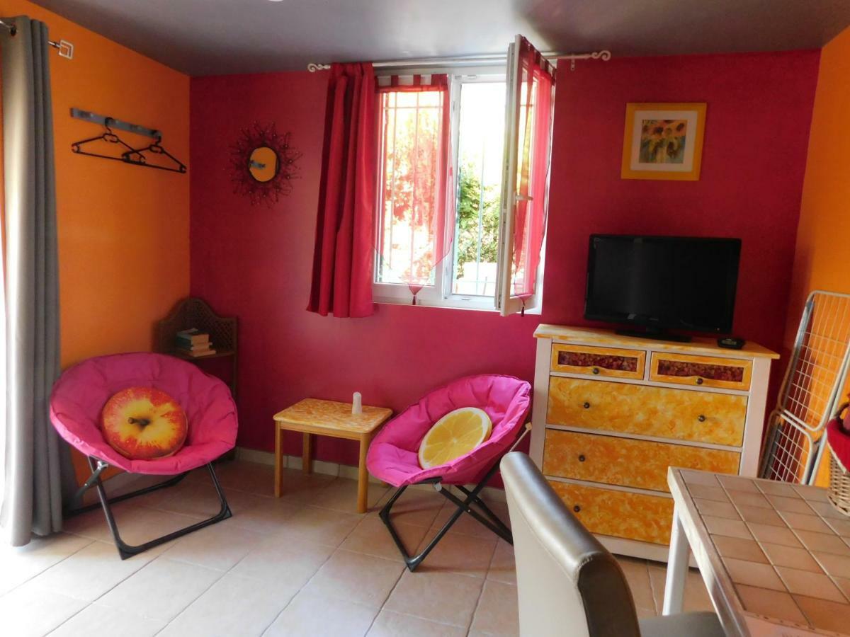 Villa Les Pins Mirabel-aux-Baronnies Buitenkant foto